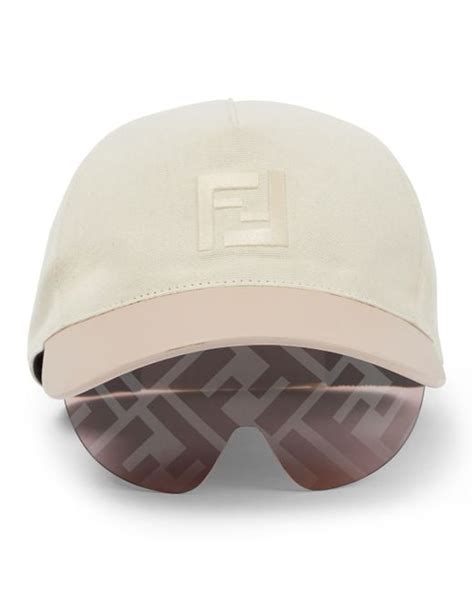 cappello fendi con occhiali